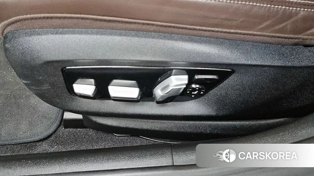 BMW 5 Series (G30) id 4378079 из Кореи 25