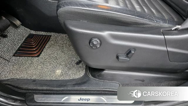 Jeep Grand Cherokee id 4225460 из Кореи 25