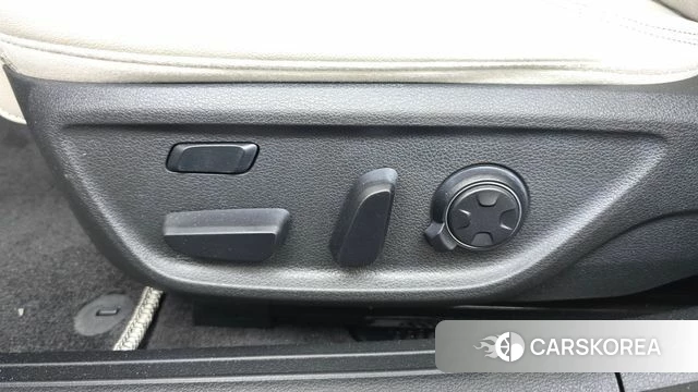 Genesis The New G70 id 4636608 из Кореи 25