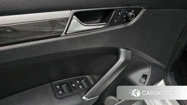 Volkswagen The New Passat id 4849963 из Кореи 25