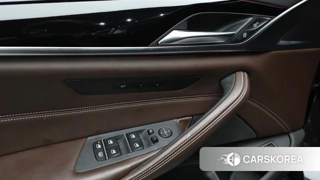 BMW 5 Series (G30) id 4755441 из Кореи 25