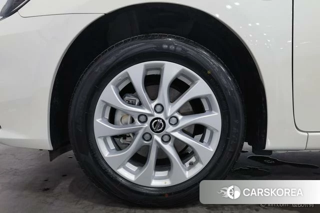 Nissan Xuan Yi id 4313999 из Китая 25