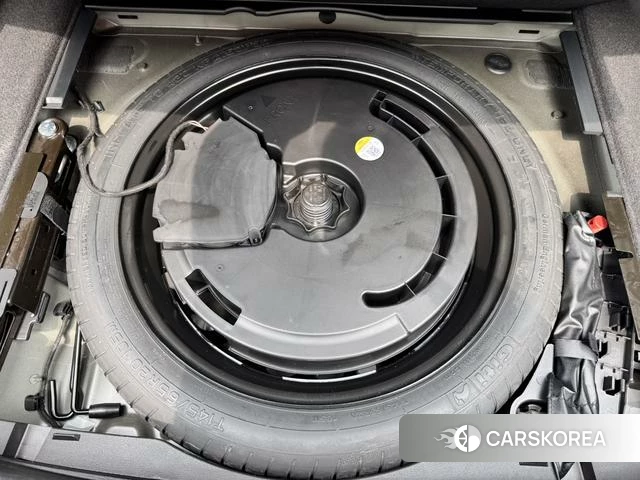Audi A6L id 4259550 из Китая 25