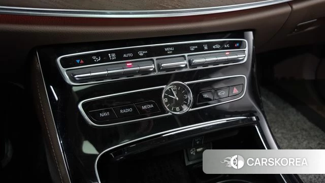 Mercedes-Benz E-Class W213 id 4203407 из Кореи 25