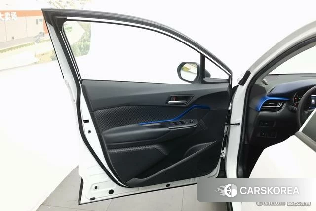 Toyota C-HR id 4314089 из Китая 25