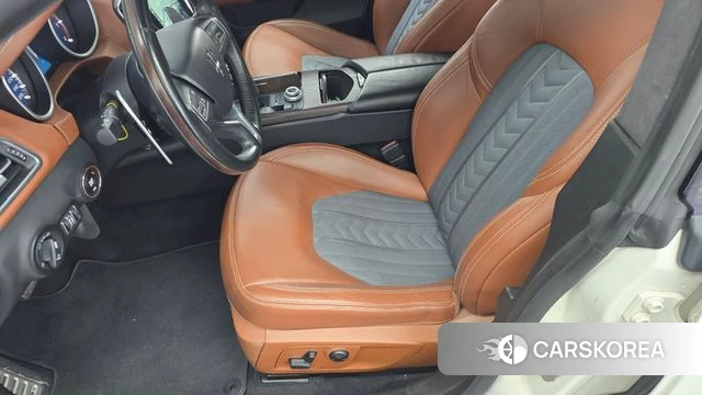 Maserati Ghibli id 4508046 из Кореи 25