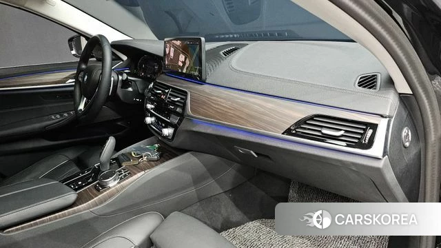 BMW 5 Series (G30) id 4360729 из Кореи 25