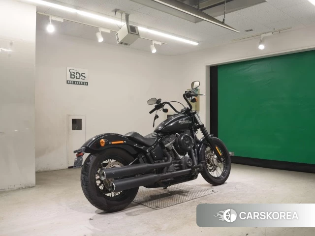 Harley-Davidson Softail Street Bob FXBB1750 id 4191109 из Японии 25