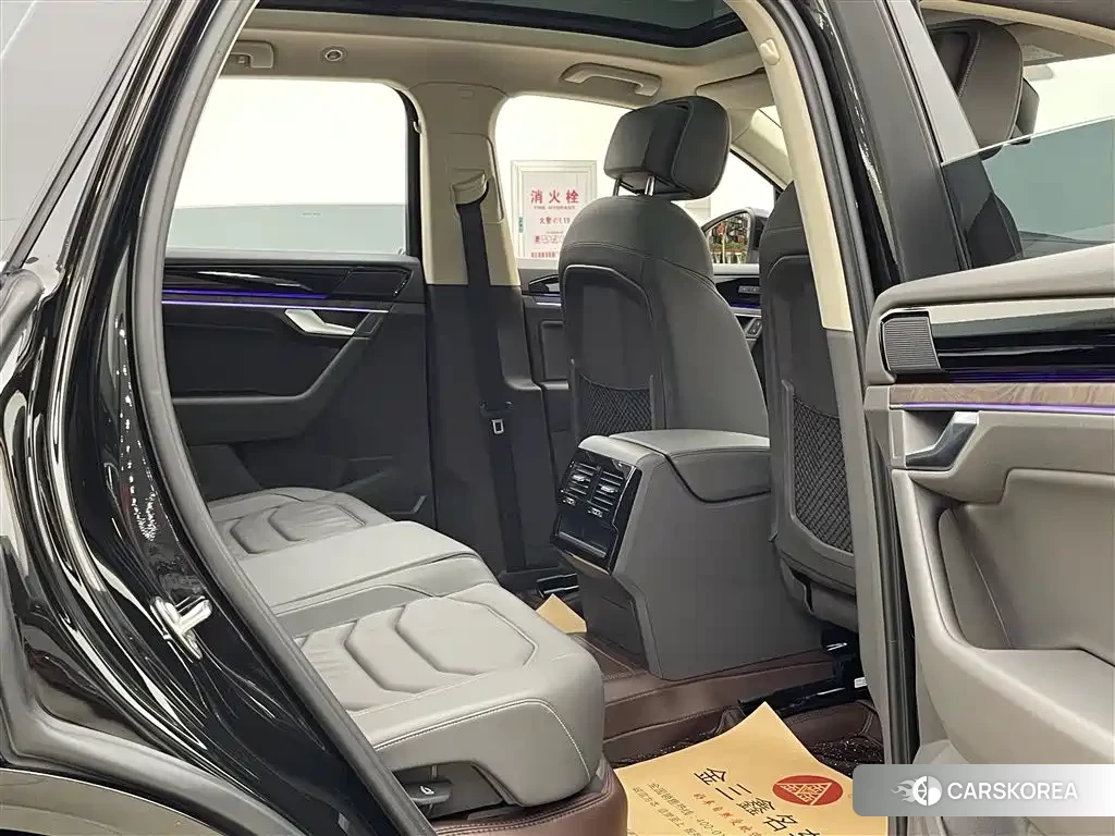 Volkswagen Touareg id 4577448 из Китая 25