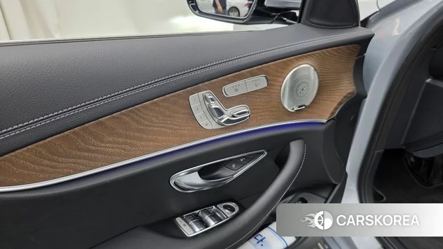 Mercedes-Benz E-Class W213 id 4324061 из Кореи 25