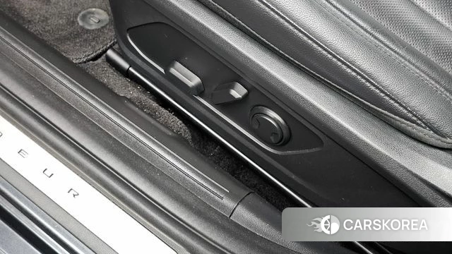 Hyundai Grandeur (GN7) id 4618348 из Кореи 25