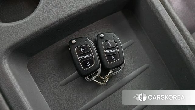 Hyundai The New Grand Starex id 4285532 из Кореи 25