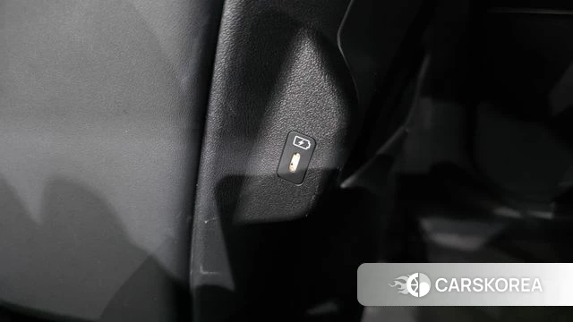 Kia Di Ol Nu Niro id 4636092 из Кореи 25