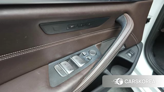 BMW 5 Series (G30) id 4614775 из Кореи 25
