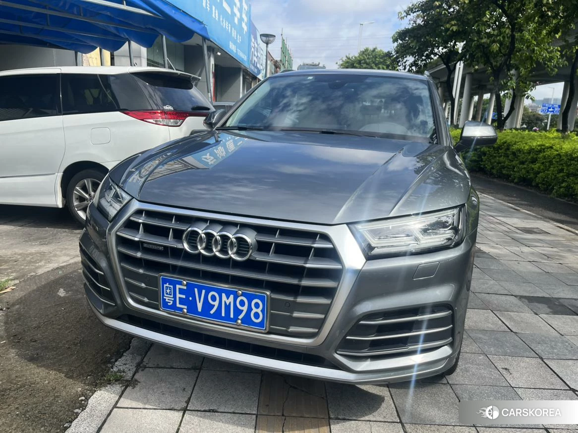 Audi Q5L id 4479350 из Китая 25