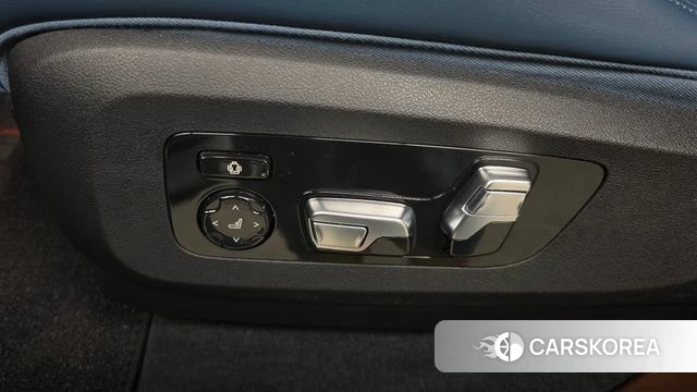BMW XM (G09) id 4767981 из Кореи 25
