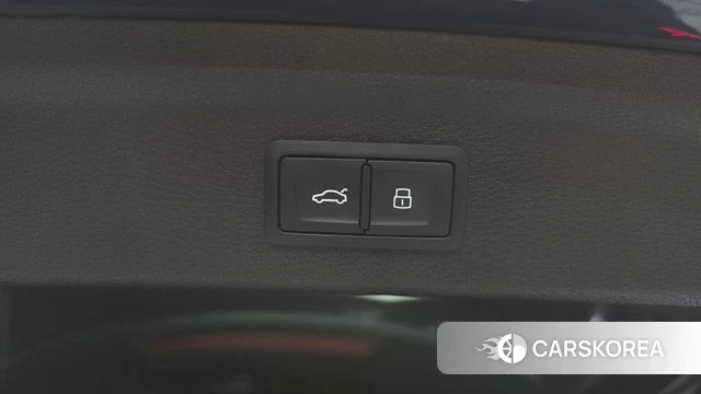 Audi Q3 (F3) id 4619952 из Кореи 25