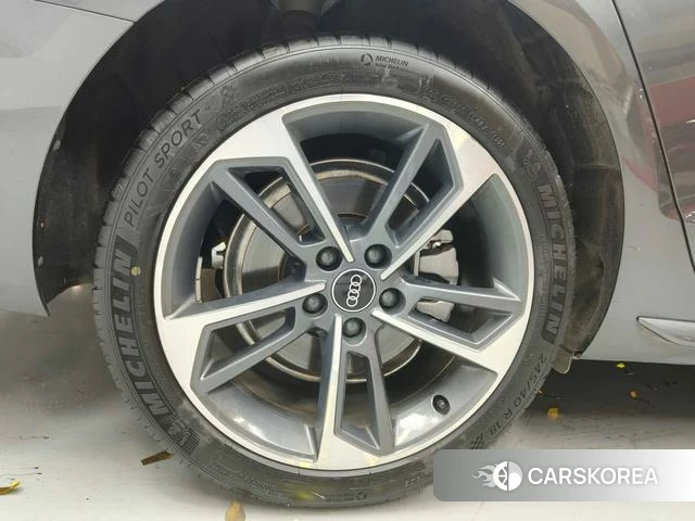 Audi A4L id 4359326 из Китая 25