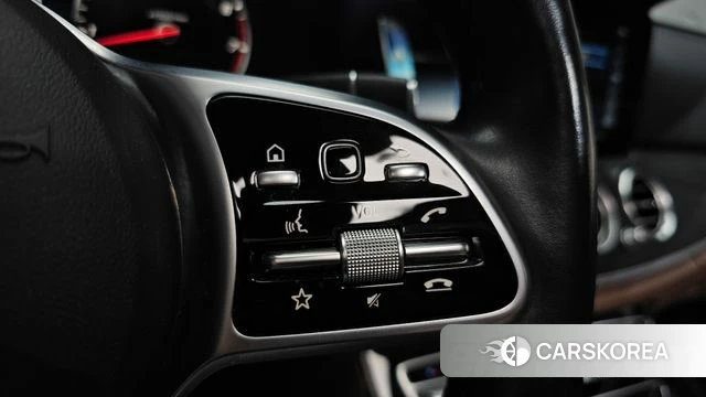 Mercedes-Benz E-Class W213 id 4882341 из Кореи 25