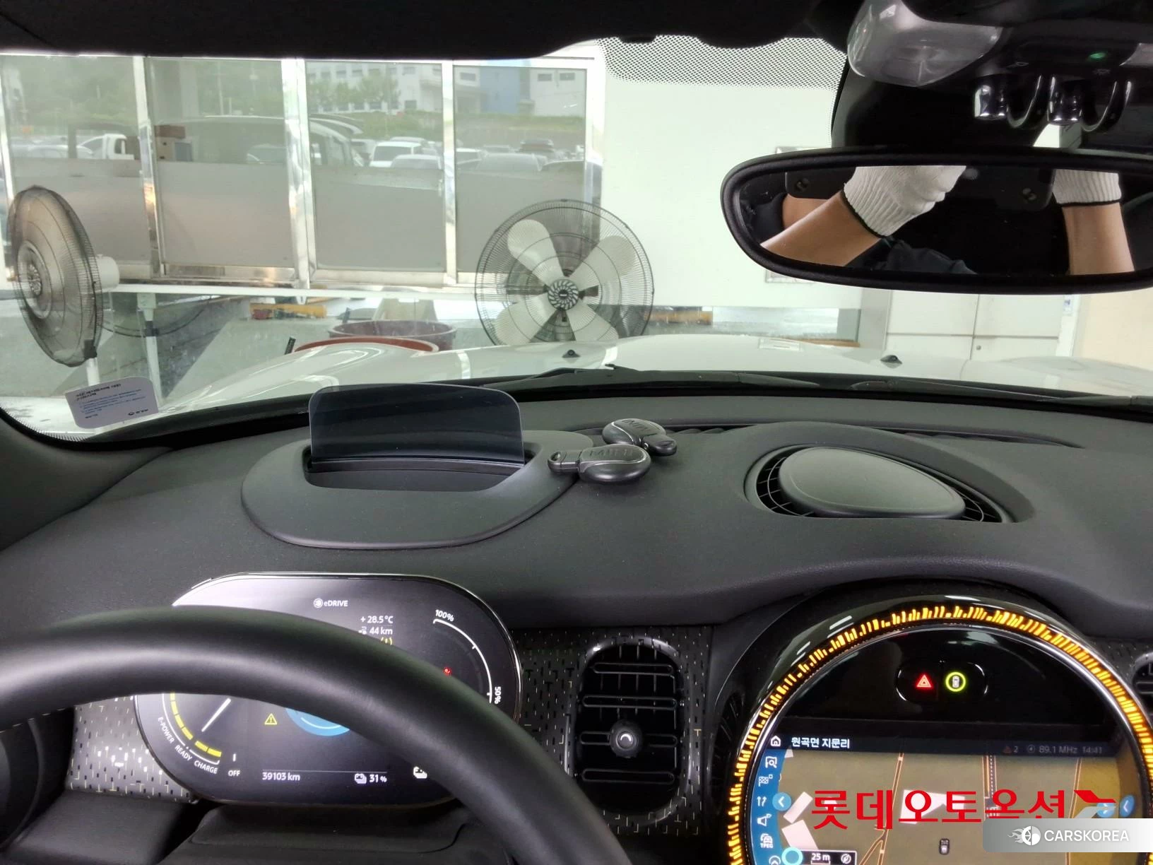 BMW MINI Cooper SE id 4498333 из Кореи 25