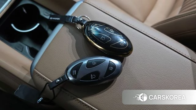 Hyundai Grandeur (GN7) id 4380949 из Кореи 25