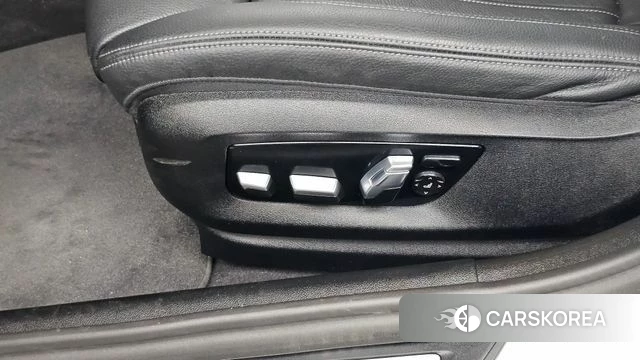 BMW 5 Series (G30) id 4636686 из Кореи 25