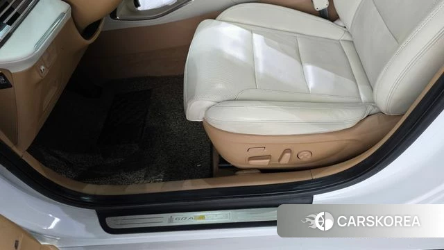 Hyundai The New Grandeur IG Hybrid id 4519738 из Кореи 25