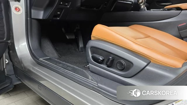 Lexus UX250h id 4746670 из Кореи 25