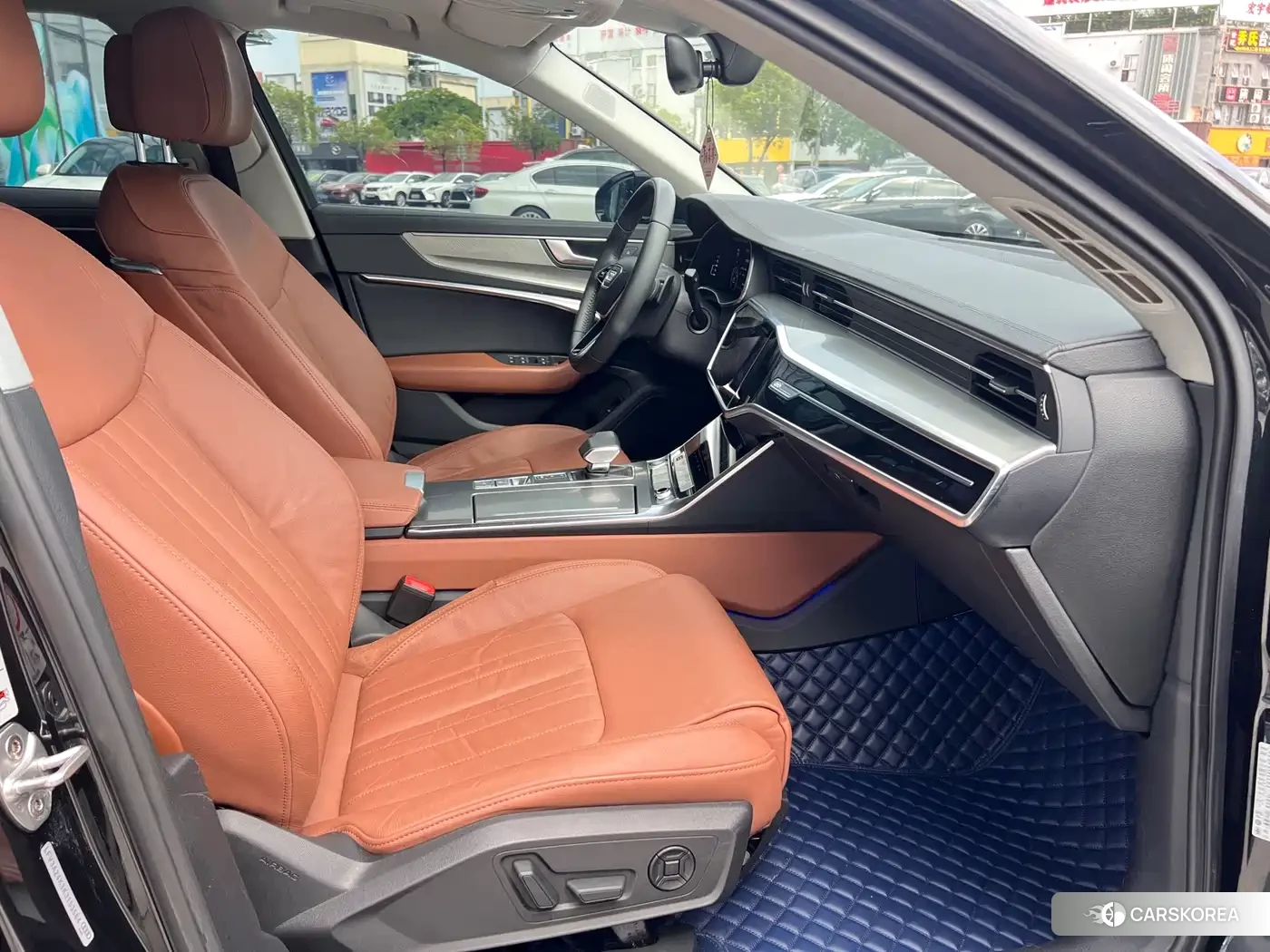 Audi A6L id 4607184 из Китая 25