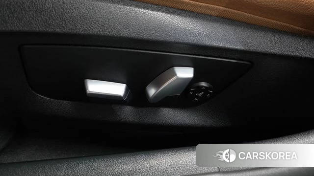 BMW 5 Series (G30) id 4937192 из Кореи 25