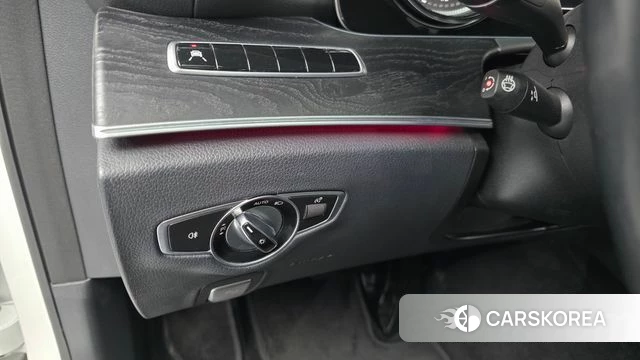 Mercedes-Benz E-Class W213 id 4304378 из Кореи 25