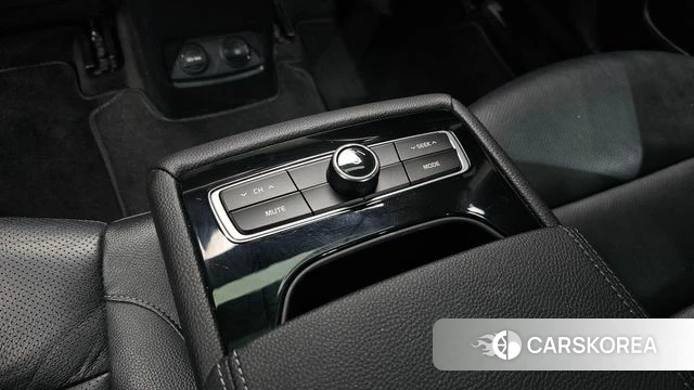 Kia Come New K7 id 4197034 из Кореи 25