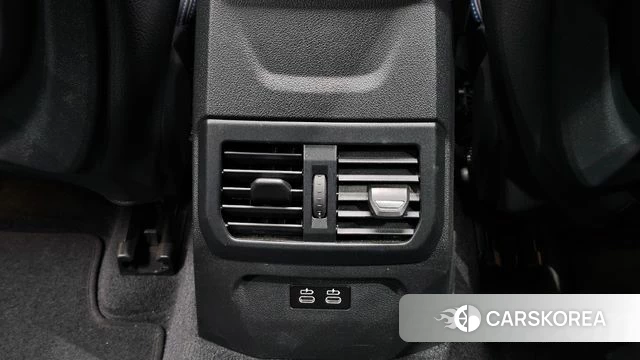 BMW 1 Series (F40) id 4893332 из Кореи 25