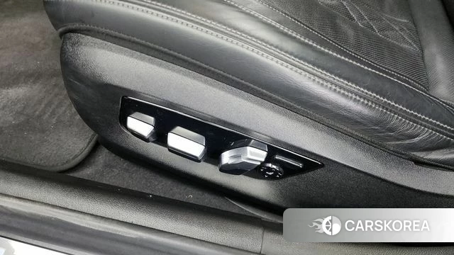 BMW 5 Series (G30) id 4345756 из Кореи 25
