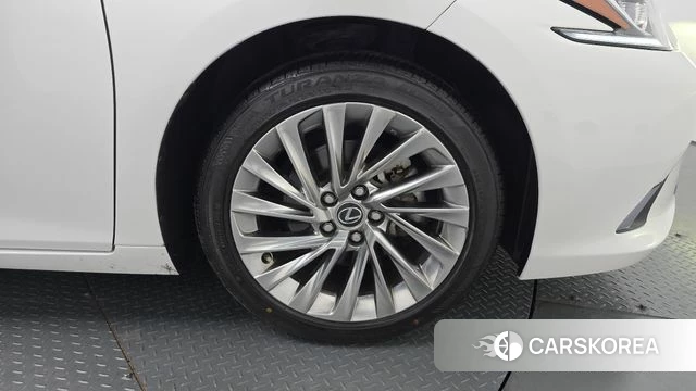 Lexus ES300h 7th generation id 4835182 из Кореи 25
