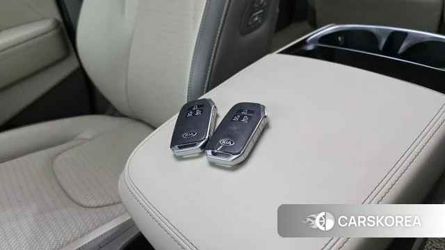 Kia Carnival 4th generation id 4244925 из Кореи 25