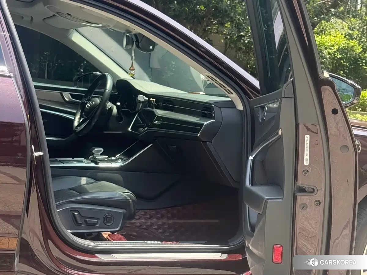 Audi A6L id 4546666 из Китая 25