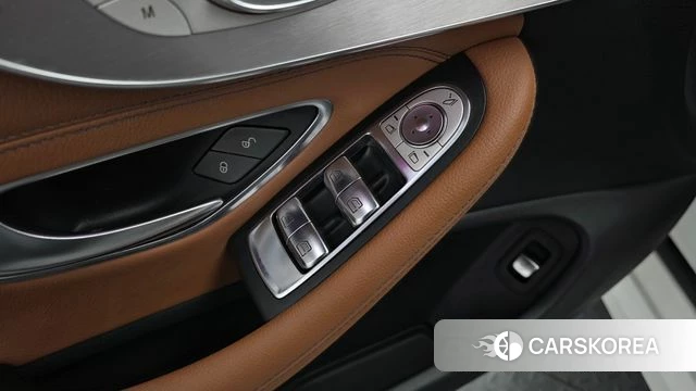 Mercedes-Benz C-Class W205 id 4203287 из Кореи 25