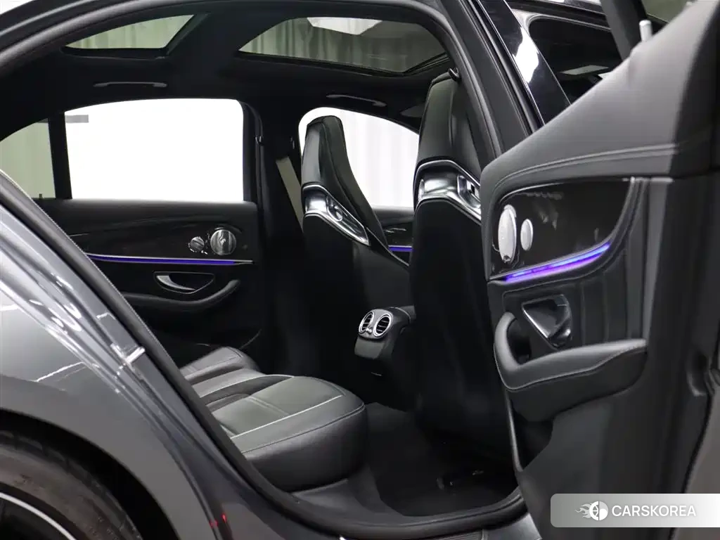Mercedes-Benz E-class AMG id 4629185 из Китая 25