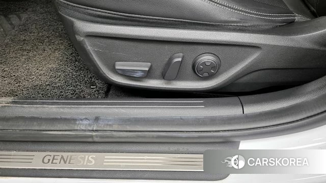 Genesis The New G70 id 4344460 из Кореи 25
