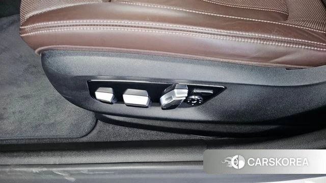 BMW 5 Series (G30) id 4688758 из Кореи 25
