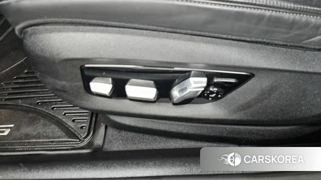 BMW 5 Series (G30) id 4722152 из Кореи 25