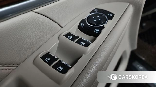 Ford Explorer id 4595714 из Кореи 25