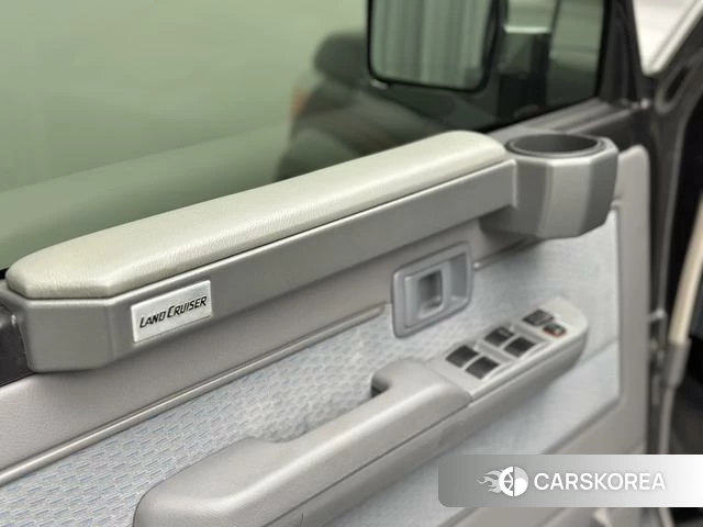 Toyota Land Cruiser 70 Series id 4258079 из Китая 25