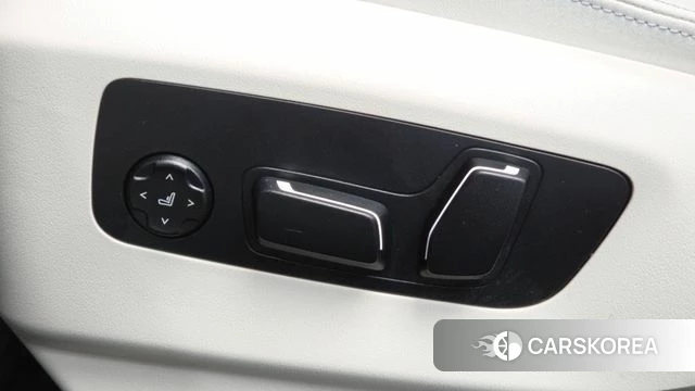 BMW 5 Series (G60) id 4686377 из Кореи 25
