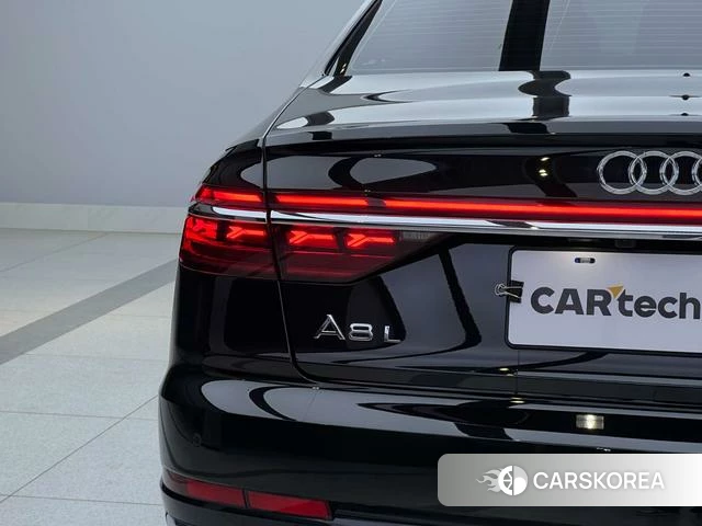 Audi A8 id 4208982 из Китая 25