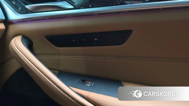 BMW 5 Series (G30) id 4603812 из Кореи 25