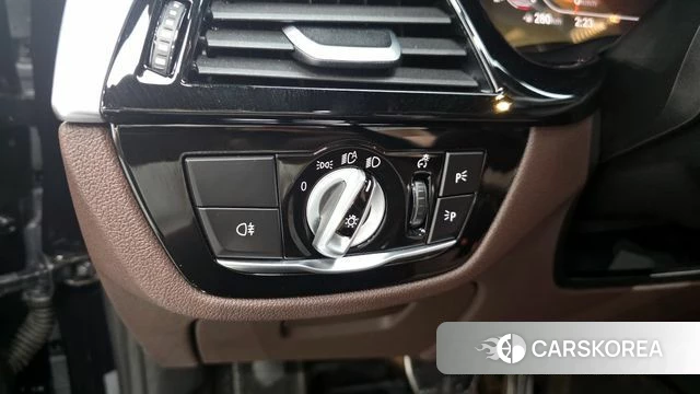 BMW 5 Series (G30) id 4354674 из Кореи 25