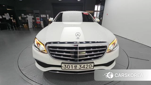 Mercedes-Benz E-Class W213 id 4507897 из Кореи 25