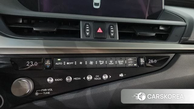 Lexus ES300h 7th generation id 4283257 из Кореи 25
